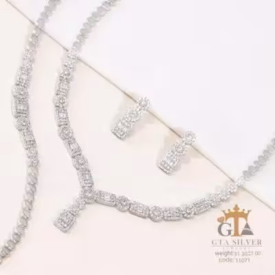 سرویس نقره جدید مدل امرالدکات با گوشواره میخی عیار 925 کد 11071