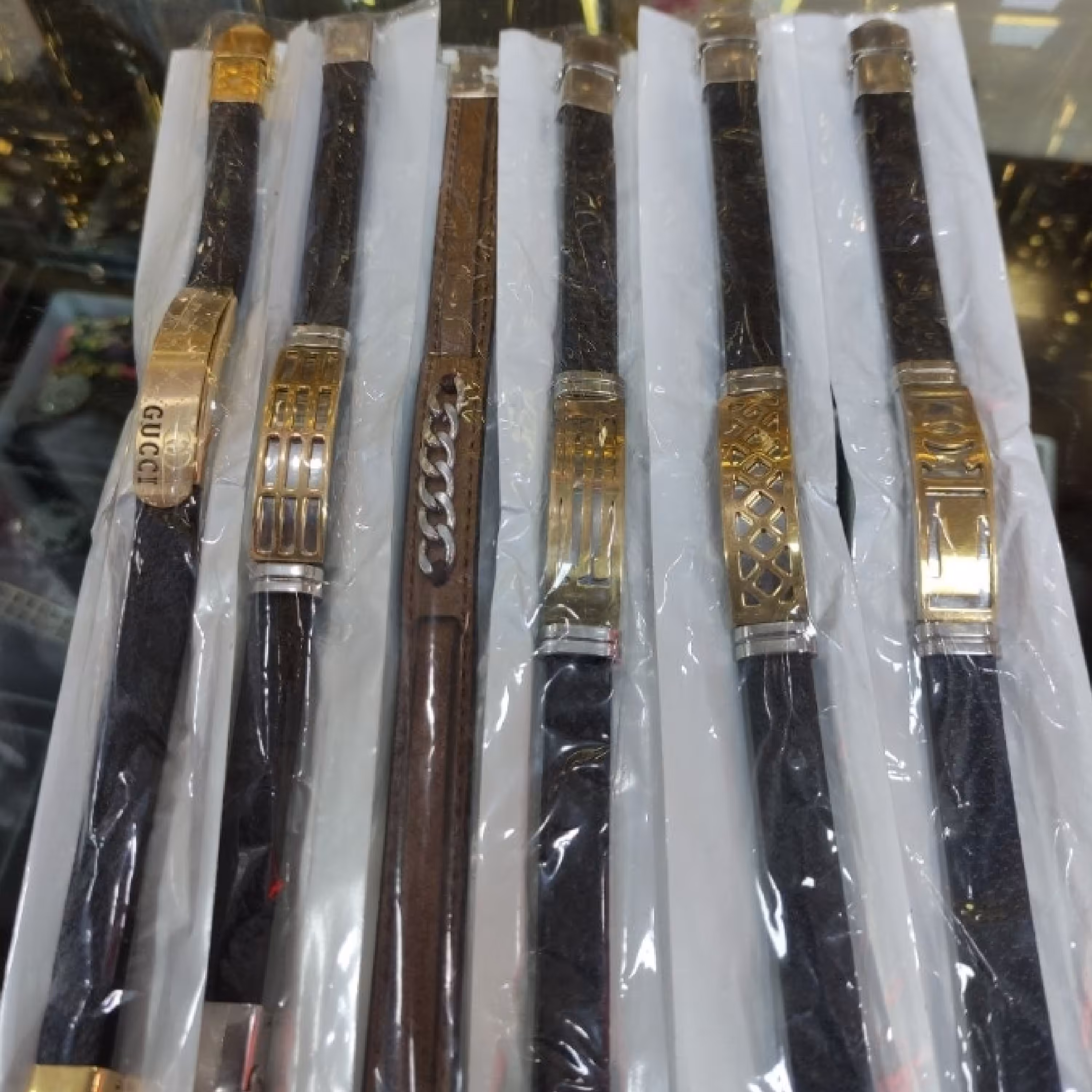 انواع دستبند.گردنبند..پابند