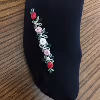 جوراب گلدوزی با دست طرح136