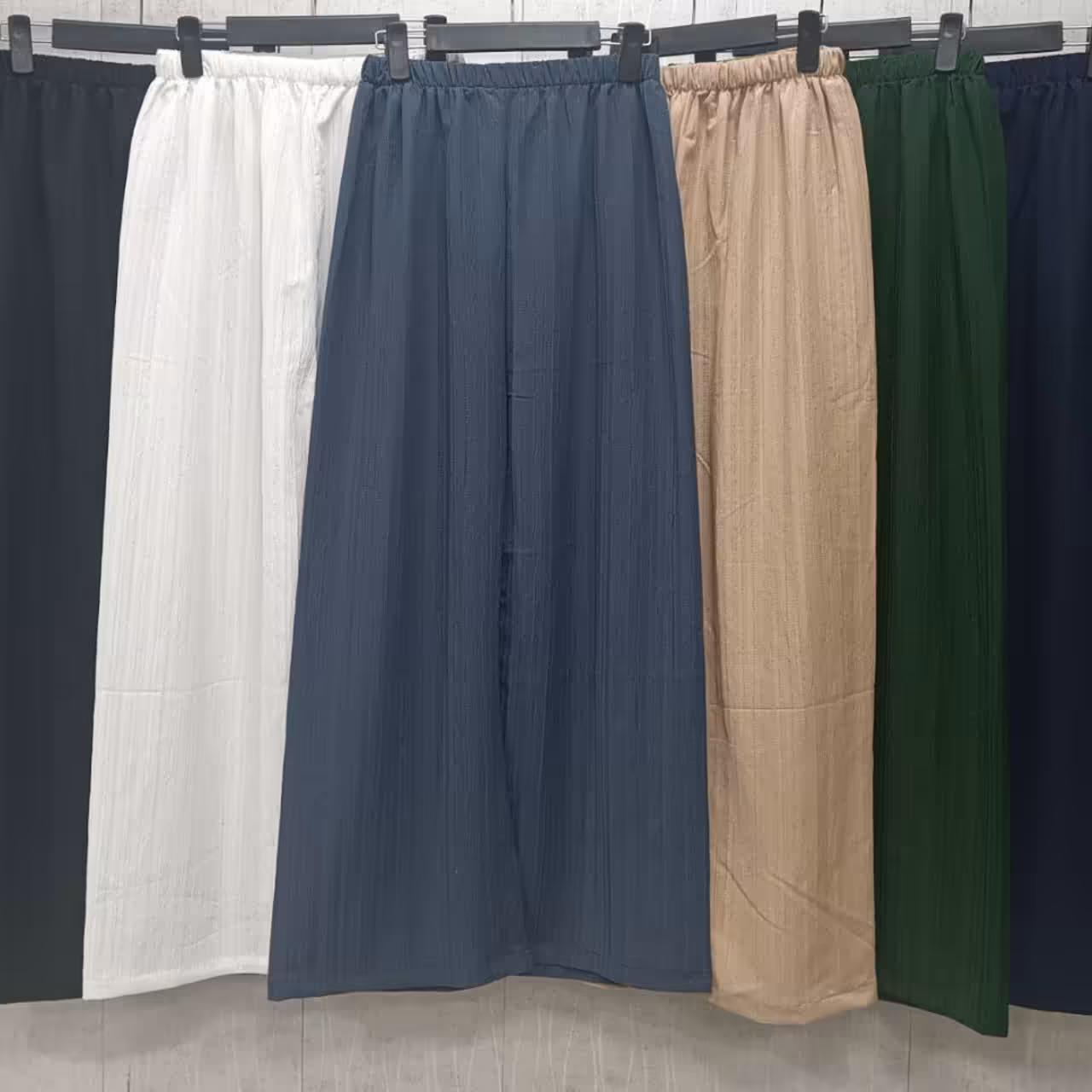 شلوار  زنانه جنس کراش تک ستیز مناسب تاسایز50در شش رنگ متنوع مناسب بانوان بسیار سبک و راحت