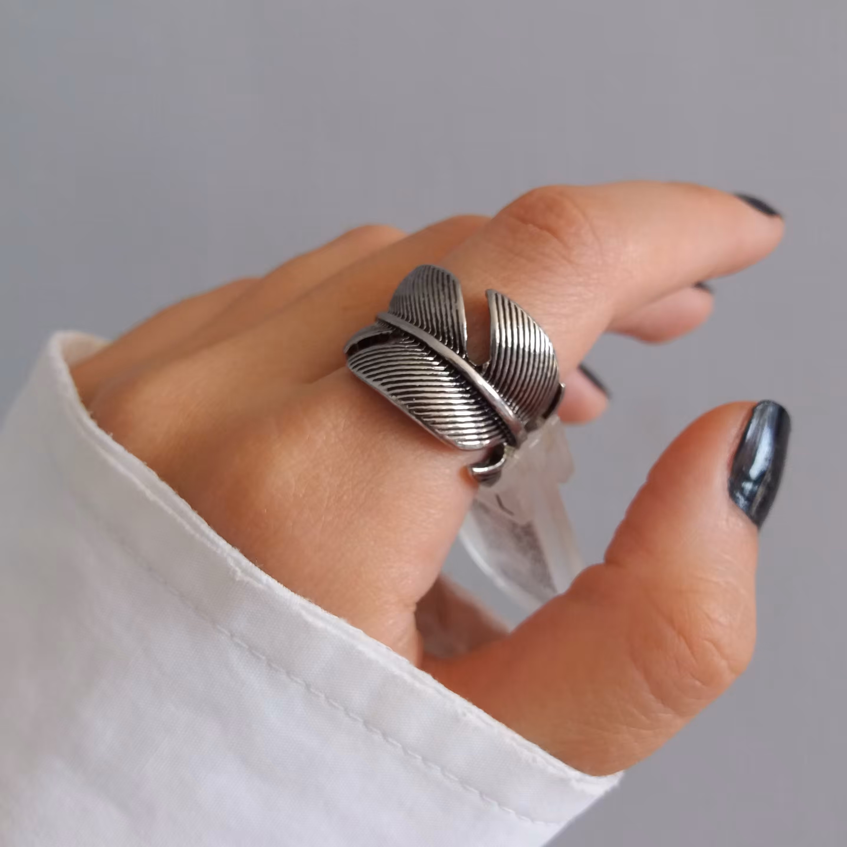 انگشتر سیاه قلم طرح دار