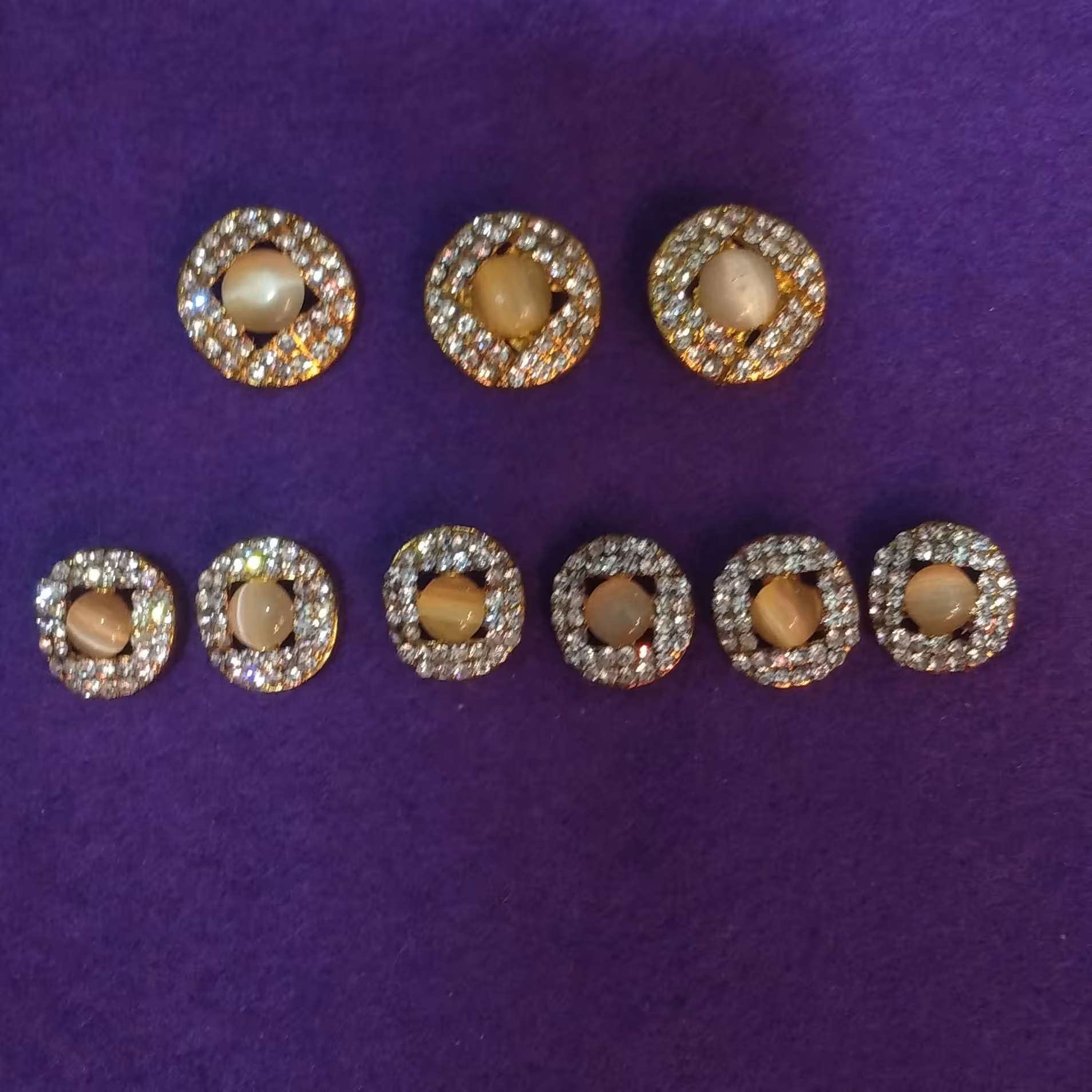 پک 9 عددی دگمه نگین دار طلایی مرواریدی 