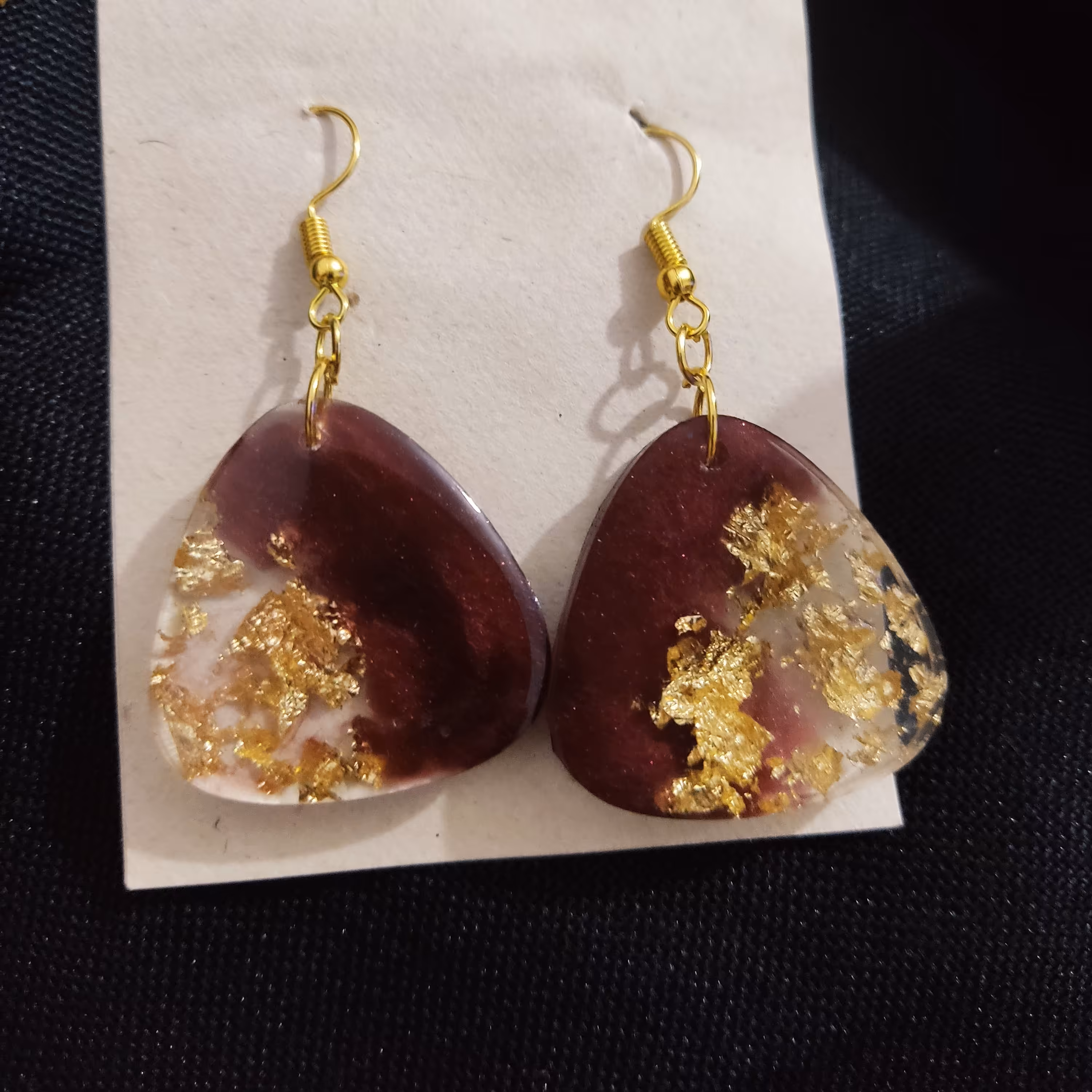 گوشواره رزینی.