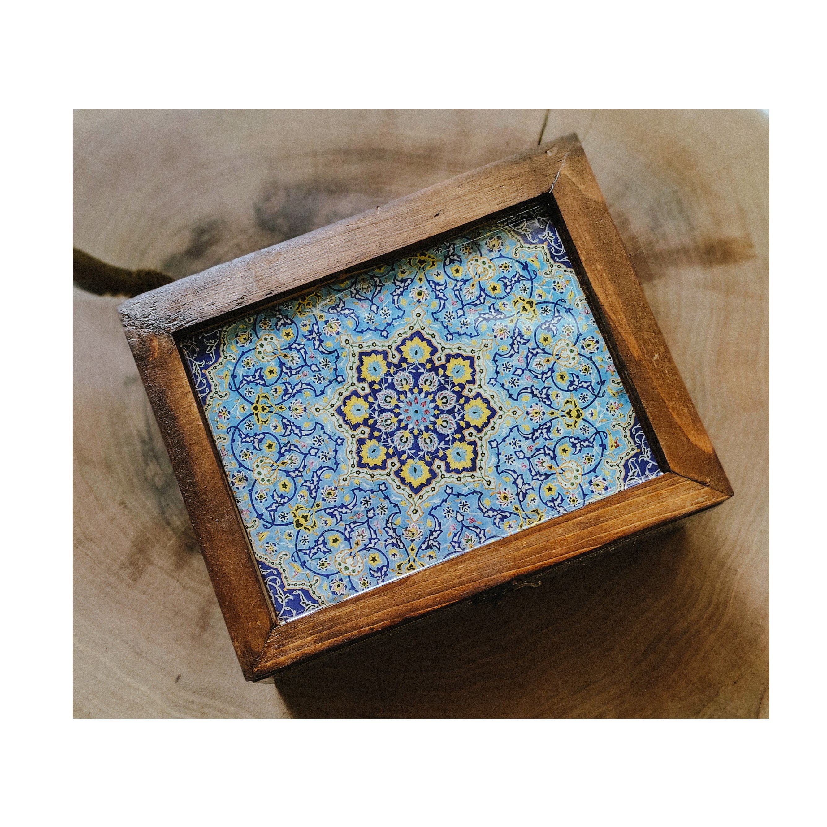 جعبه پذیرایی چوبی