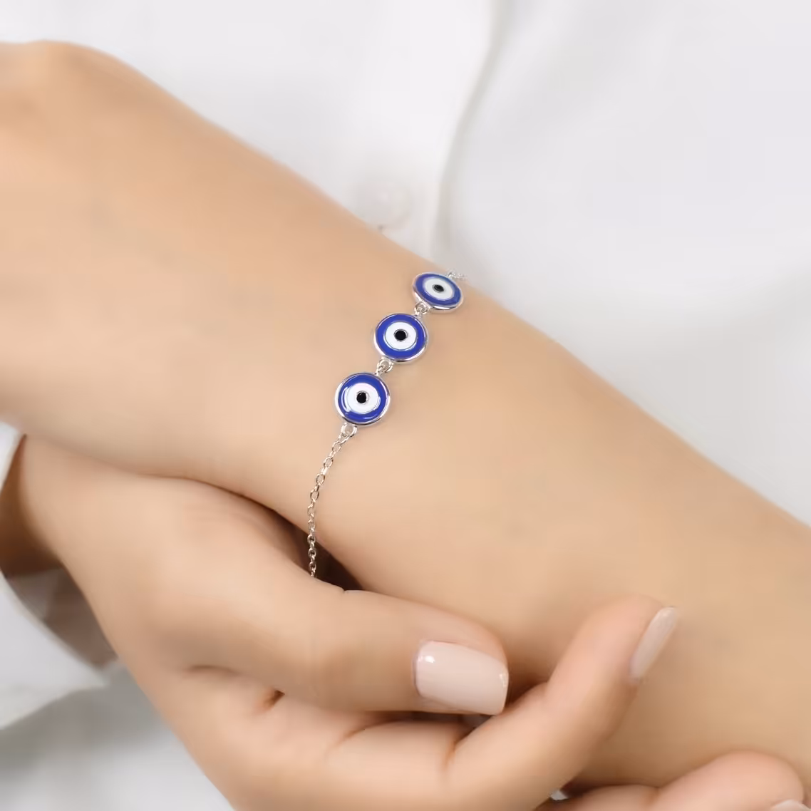 دستبند نقره زنانه طرح چشم نظر کد 6318