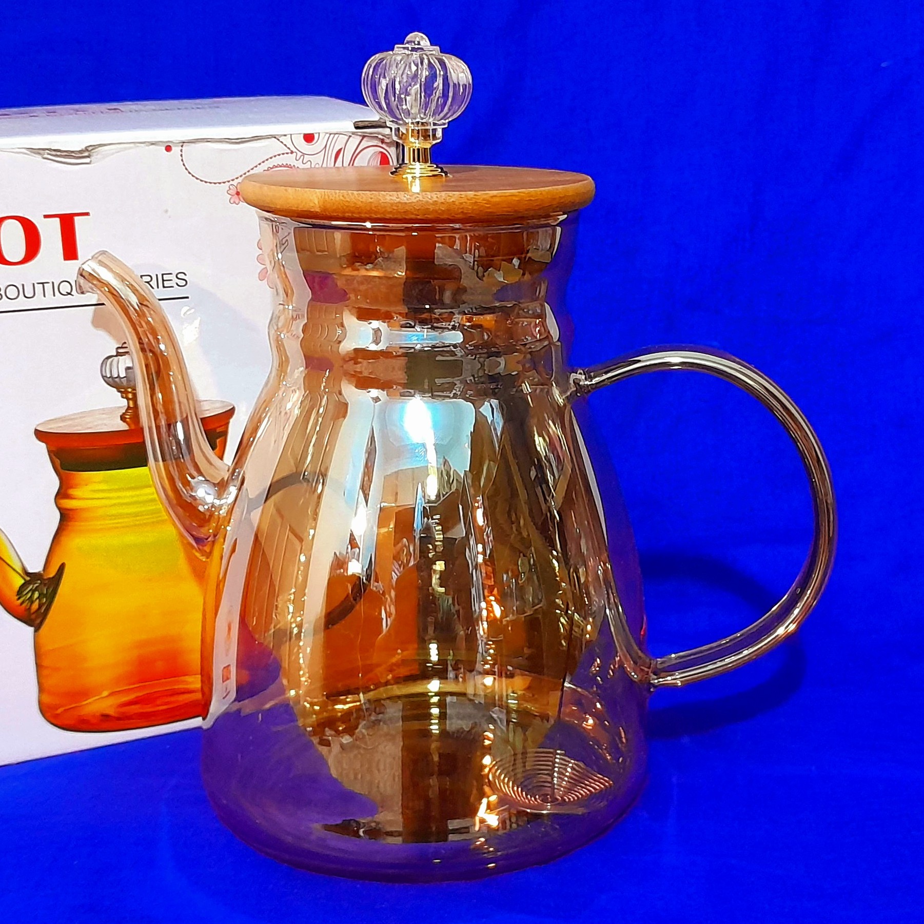 قوری پیرکس ،درب چوبی نگین دار،یک  ونیم لیتری،شعله مستقیم،