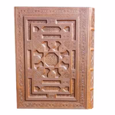 کتاب نفیس قرآن کریم چرمی طرح برجسته کاغذ معطر همراه با جعبه قطع وزیری