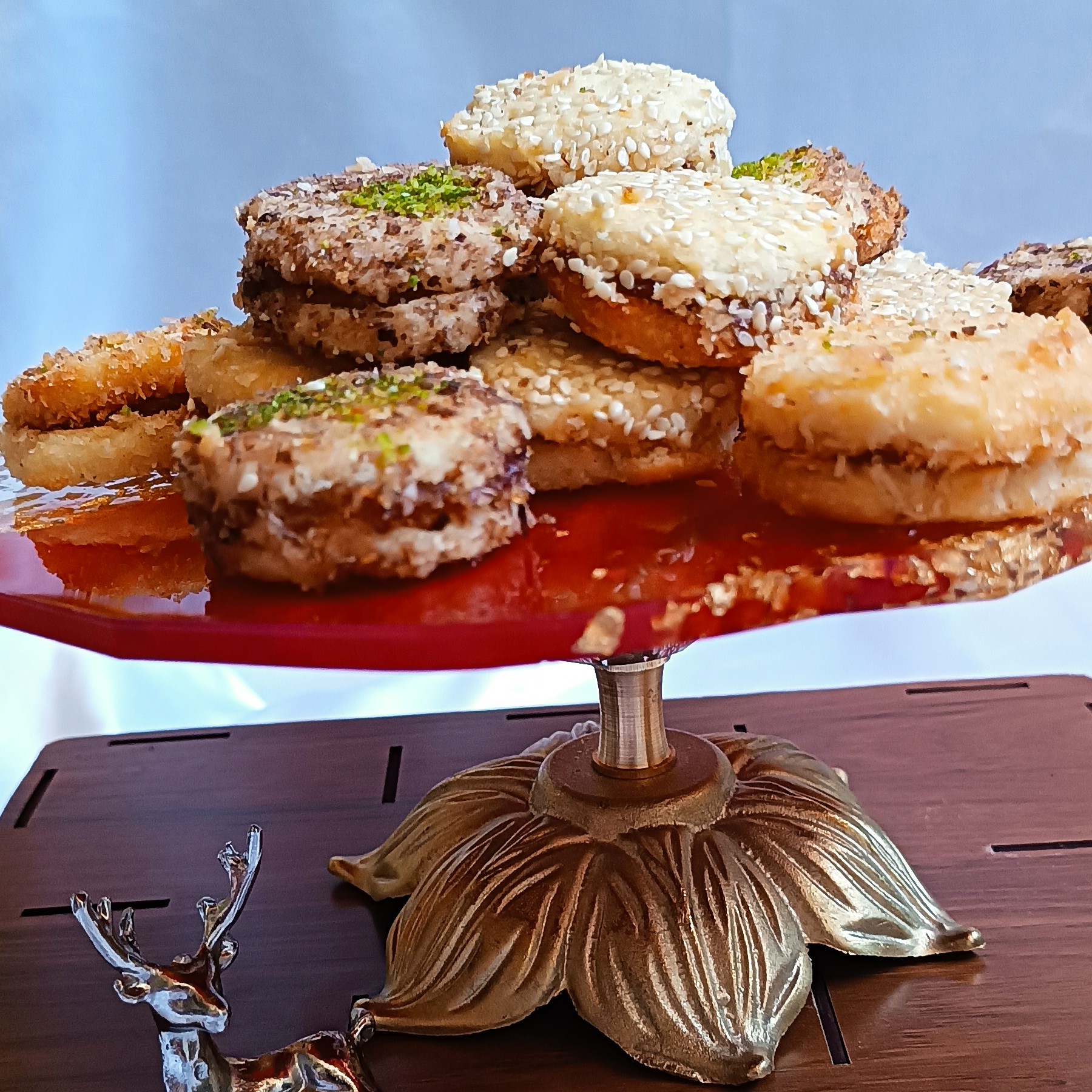 شیرینی خوری گل سرخ