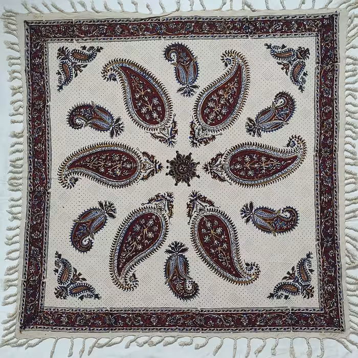 رومیزی متوسط(طرح بوته جقه)سایز80در80