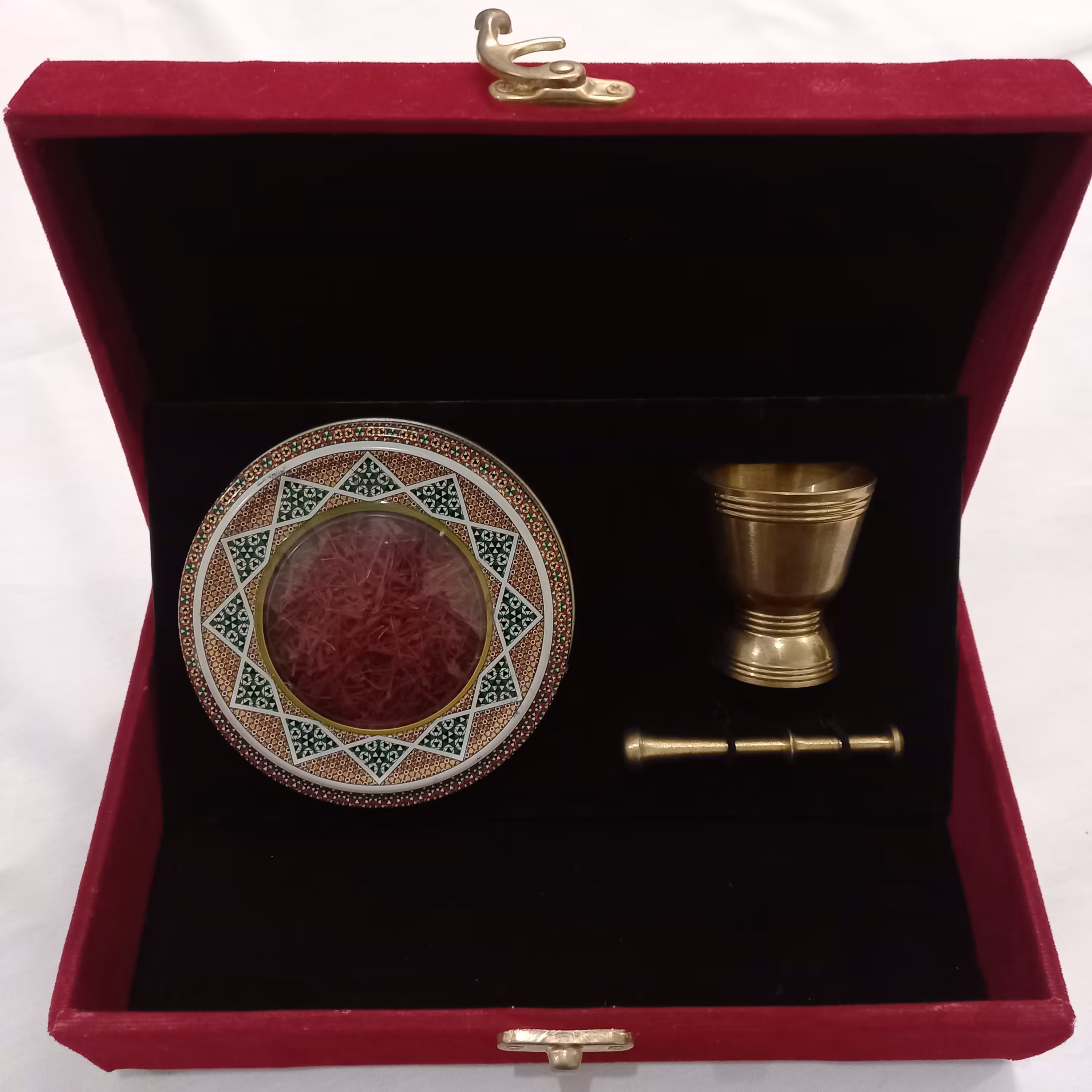 باکس زعفران حاوی یک مثقال زعفران شکسته ممتازبا ارسال رایگان