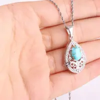مدال فیروزه نیشابوری زنانه اصل