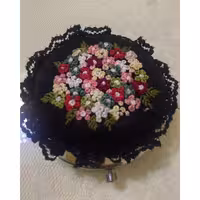 آینه گلدوزی