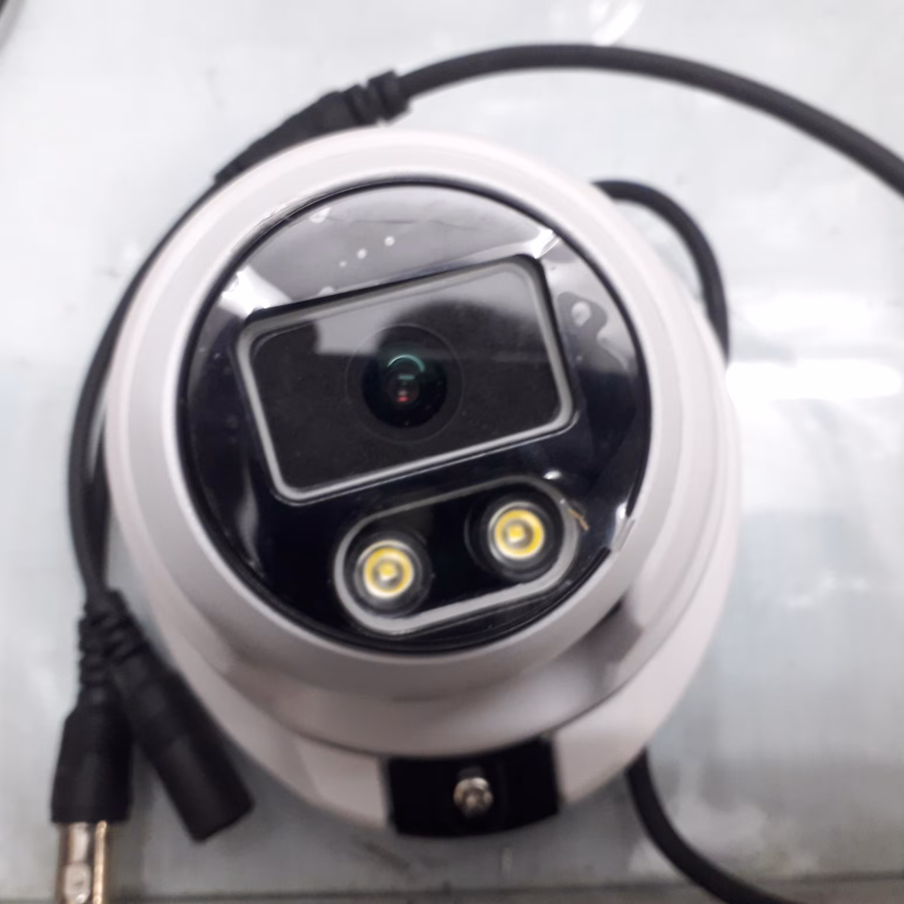 دوربین دام وارم لایت warm light  2mp