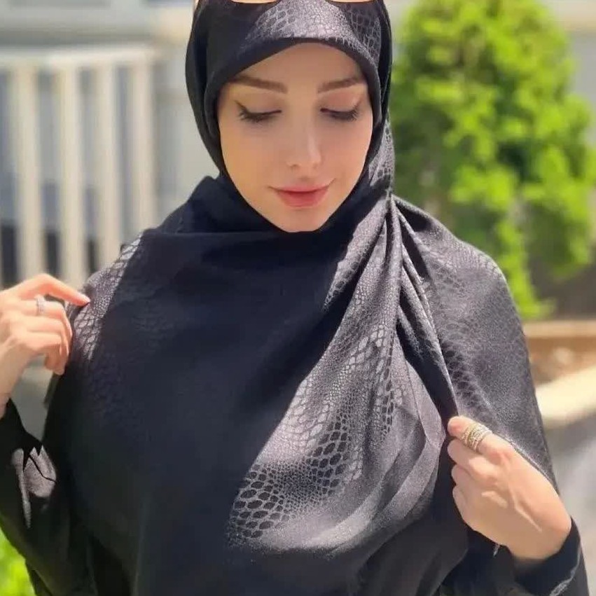 روسری مشکی نخی ژاکارد محرمی 7 طرحی