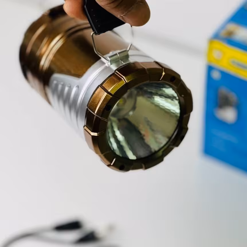 فانوس 2 کاره سایز 15 در 8 دارای رنگبندی از جنس فلز