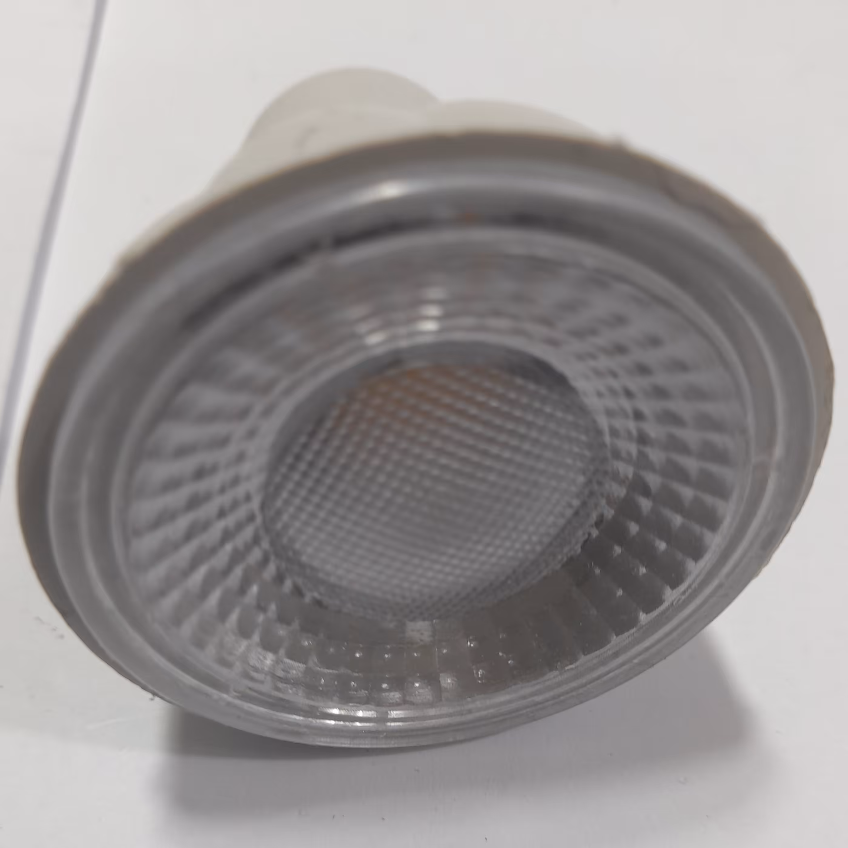 لامپ هالوژن آفتابی ارسال رایگان  با خرید 100هزار تومان 