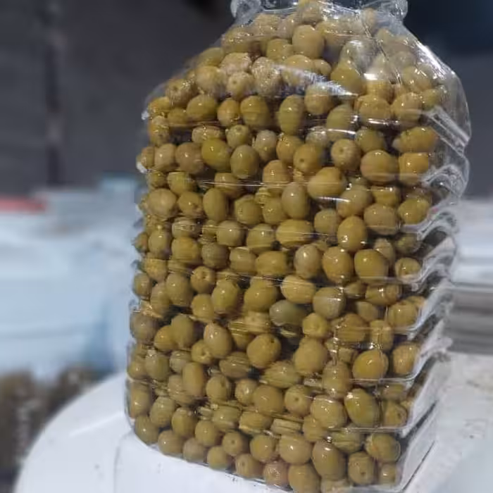 زیتون کنسرروی ویژه  خوش رنگ خوش طعم