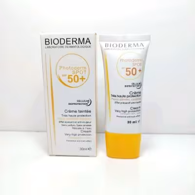 کرم ضد آفتاب بی رنگ SPF50 بیودرما اصل فرانسه(اصل)