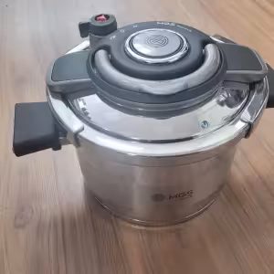 زودپز 6 لیتری درب مشکی برند ام جی اس MGS کد کالا 702P