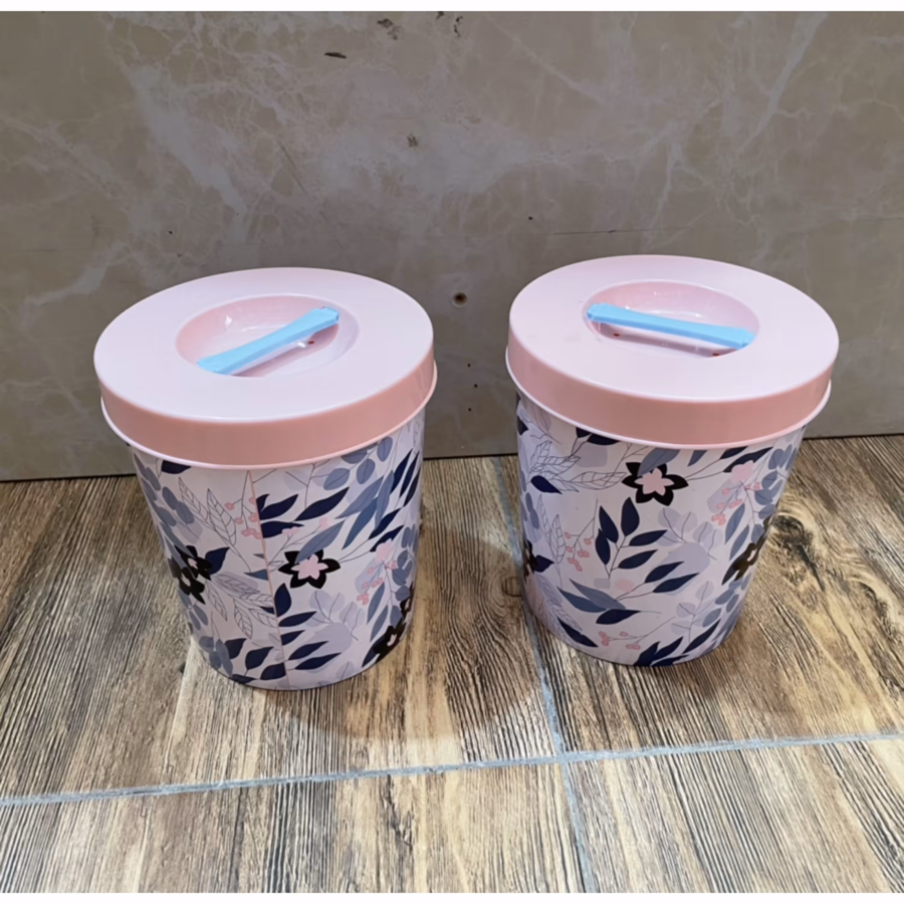 سطل درب دار  