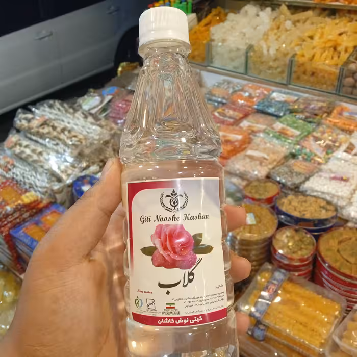 گلاب سنگین درجه یک کاشان با بهترین عطر و طعم و فواید زیاد