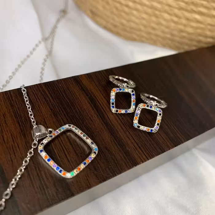 نیم ست مربع با نگین رنگی