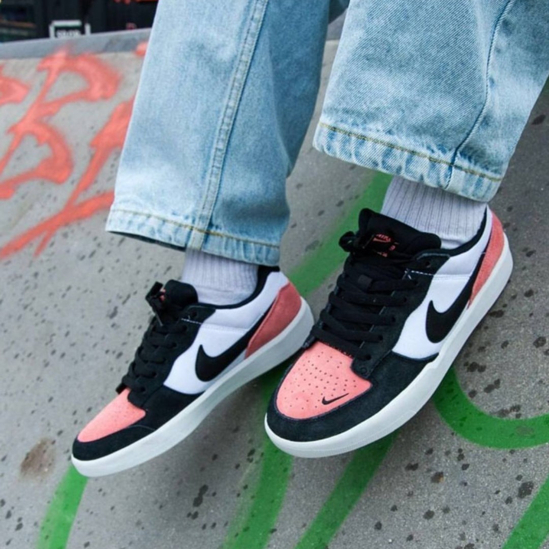 620 کفش کتونی مردانه نایک مناسب ورزش و پیاده روی Nike men