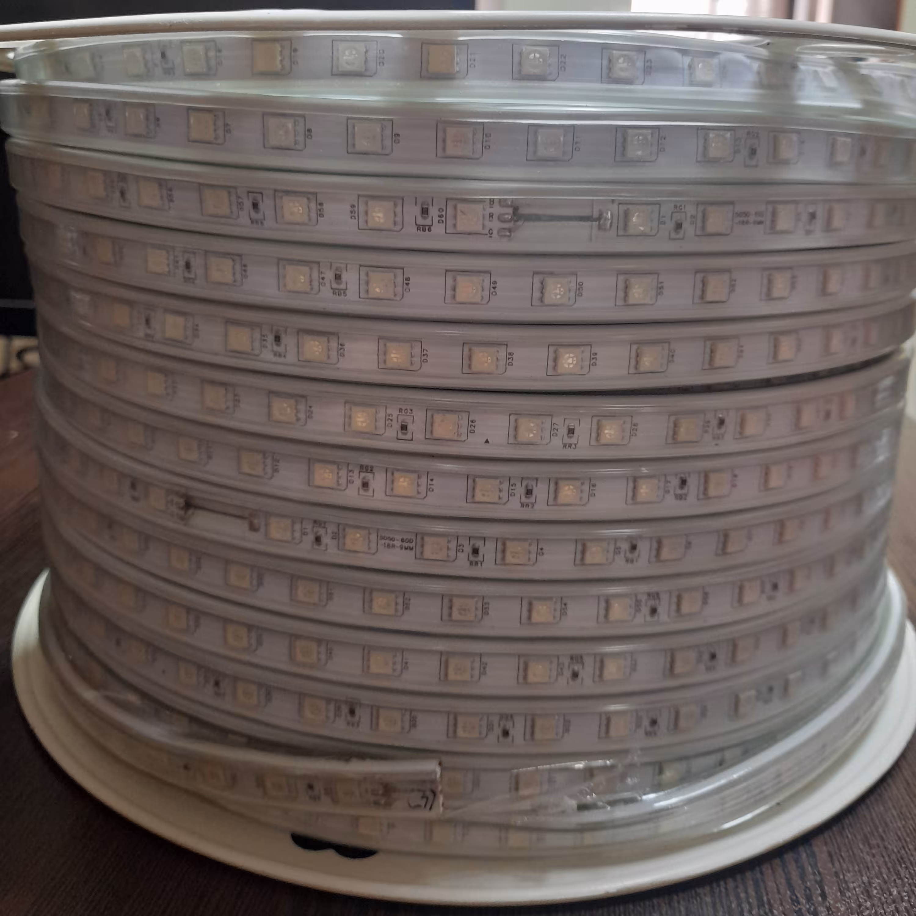 ریسه چند رنگ (RGB) 60متری 220ولت   وولینگ همراه با یک ریموت