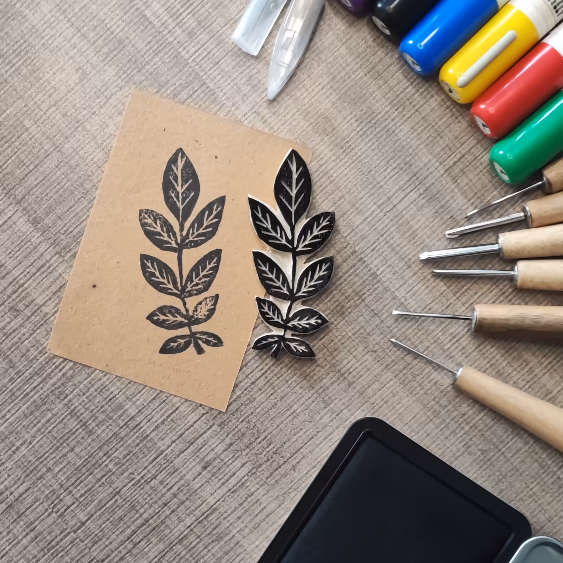 مهر  دستساز لینولیوم مدل برگ 1