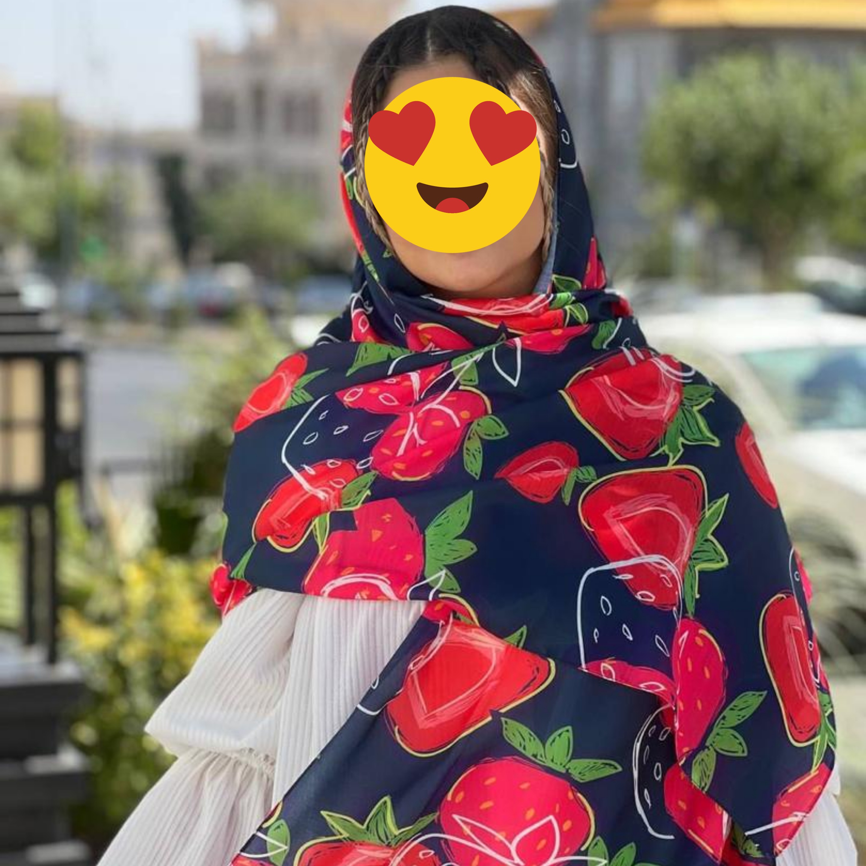 شال نخی طرح توت فرنگی (ارسال رایگان)
