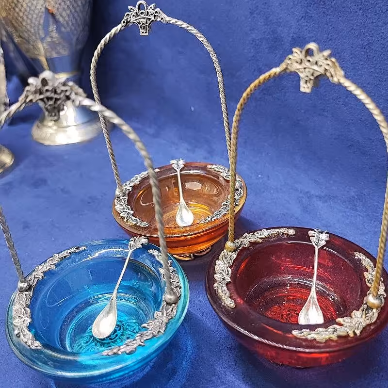 خاویار خوری جنس نقره.  کاسه کریستال رنگ بندی 4 رنگ قرمز نارنجی سبز آبی 