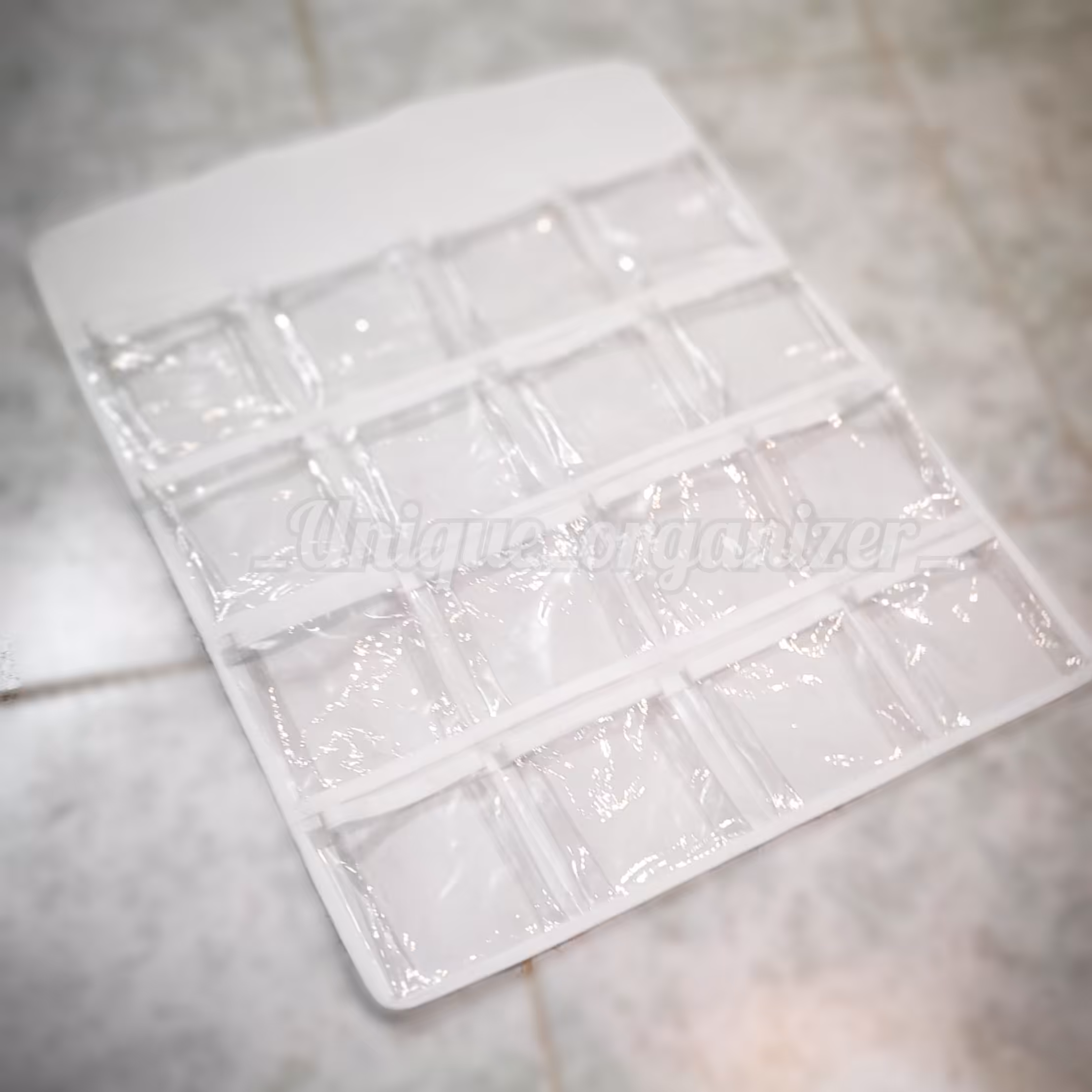 جاجورابی 16 جیب سفید ابعاد 44در54 سانتیمتر    نظم دهنده گلسر نظم دهنده اکسسوری و لوازم آرایش و اتاق کودک