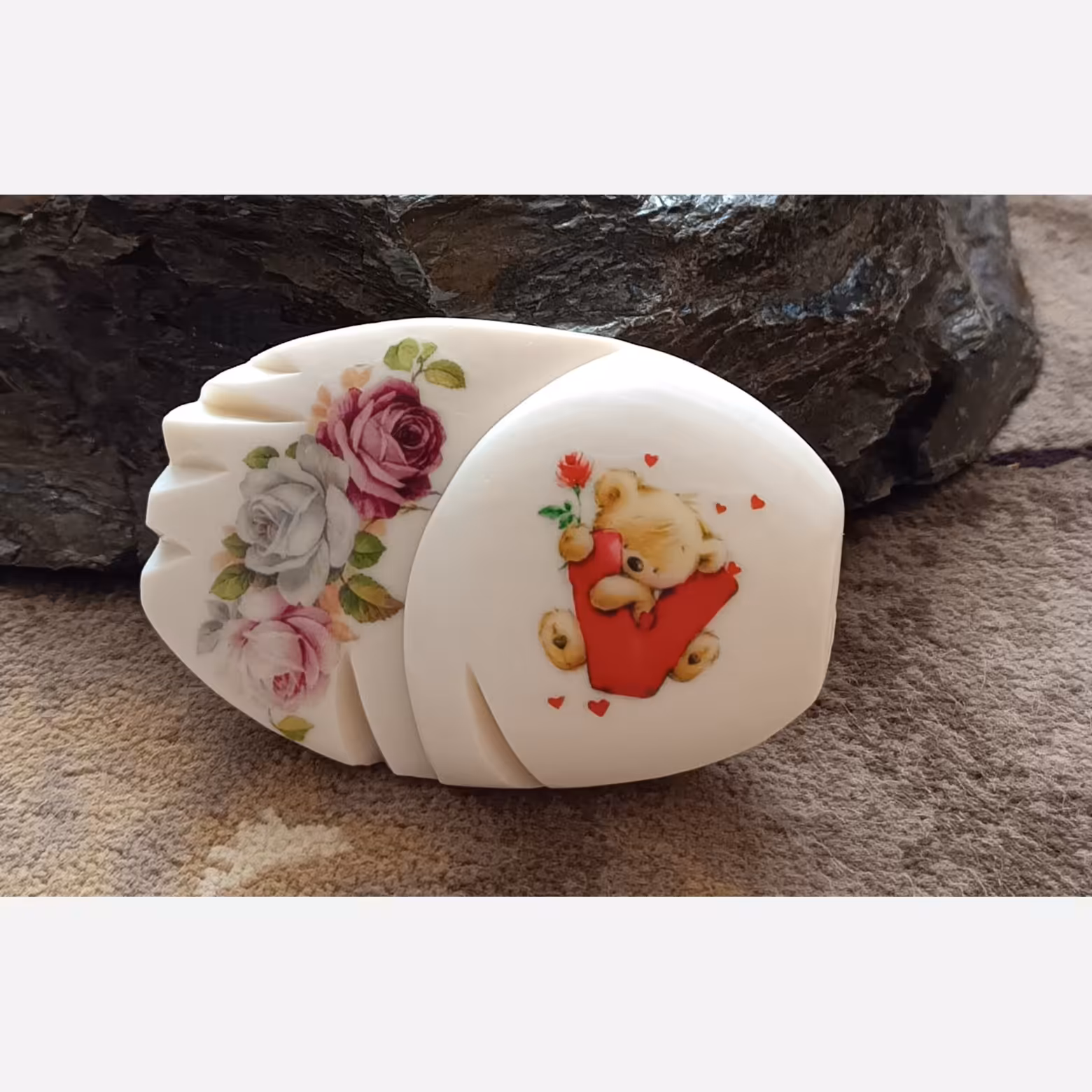 صابون تزیینی حرف انگلیسی V      صابون تزئینی حرف انگلیسی V