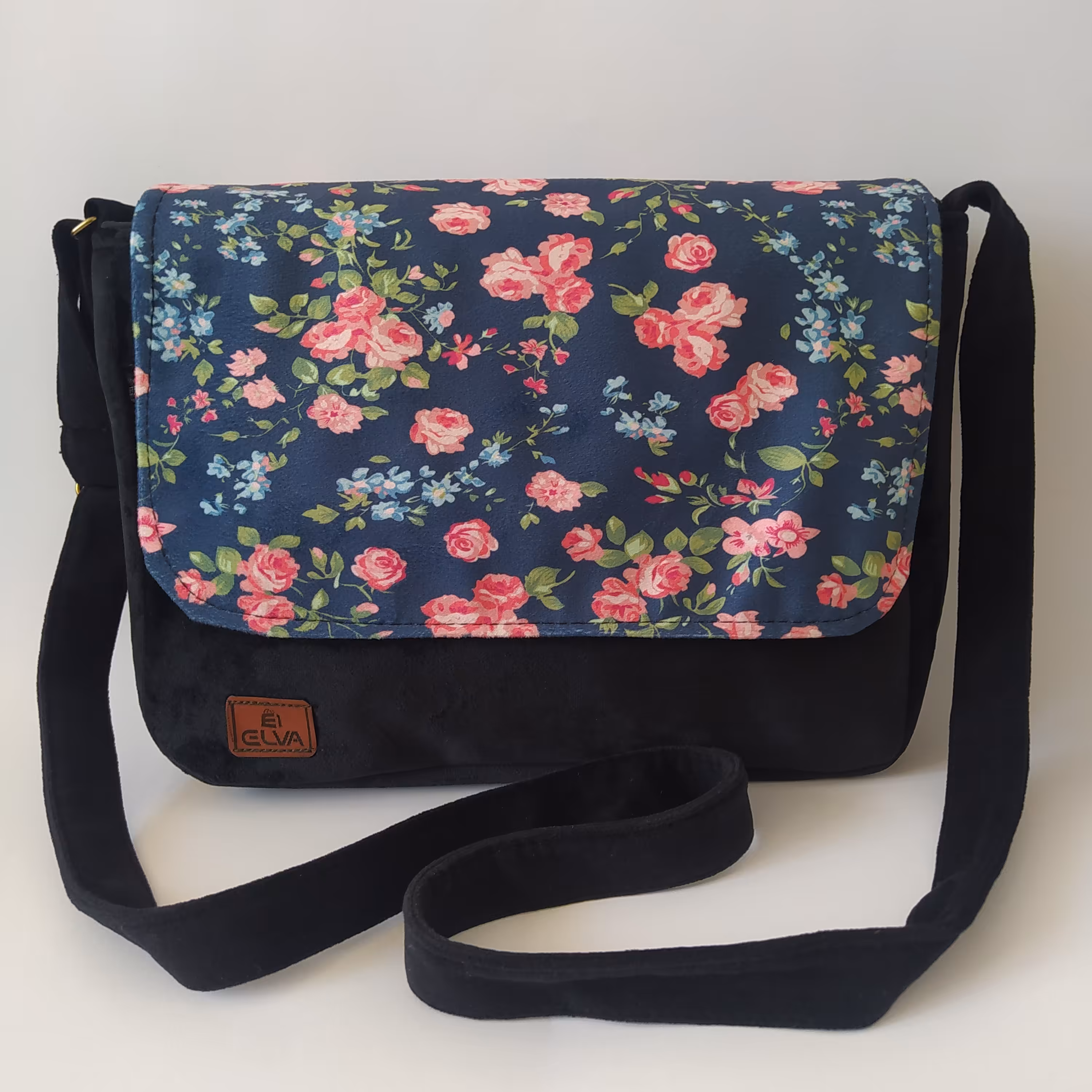 کیف دوشی دخترانه سایز بزرگ مناسب دانشگاه و سرکار