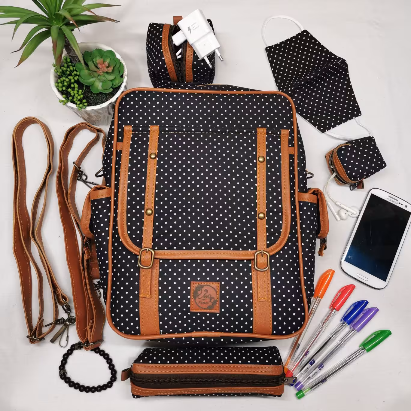 ست کیف طناز دوکاره خال خالی( قابل استفاده به صورت کوله و دوشی) در سه طرح کوچک ، متوسط و بزرگ 