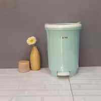 سطل پدالی باران سایز متوسط تهیه شده از موادنو باکیفیت و مقاوم با دو رنگبندی زیبا