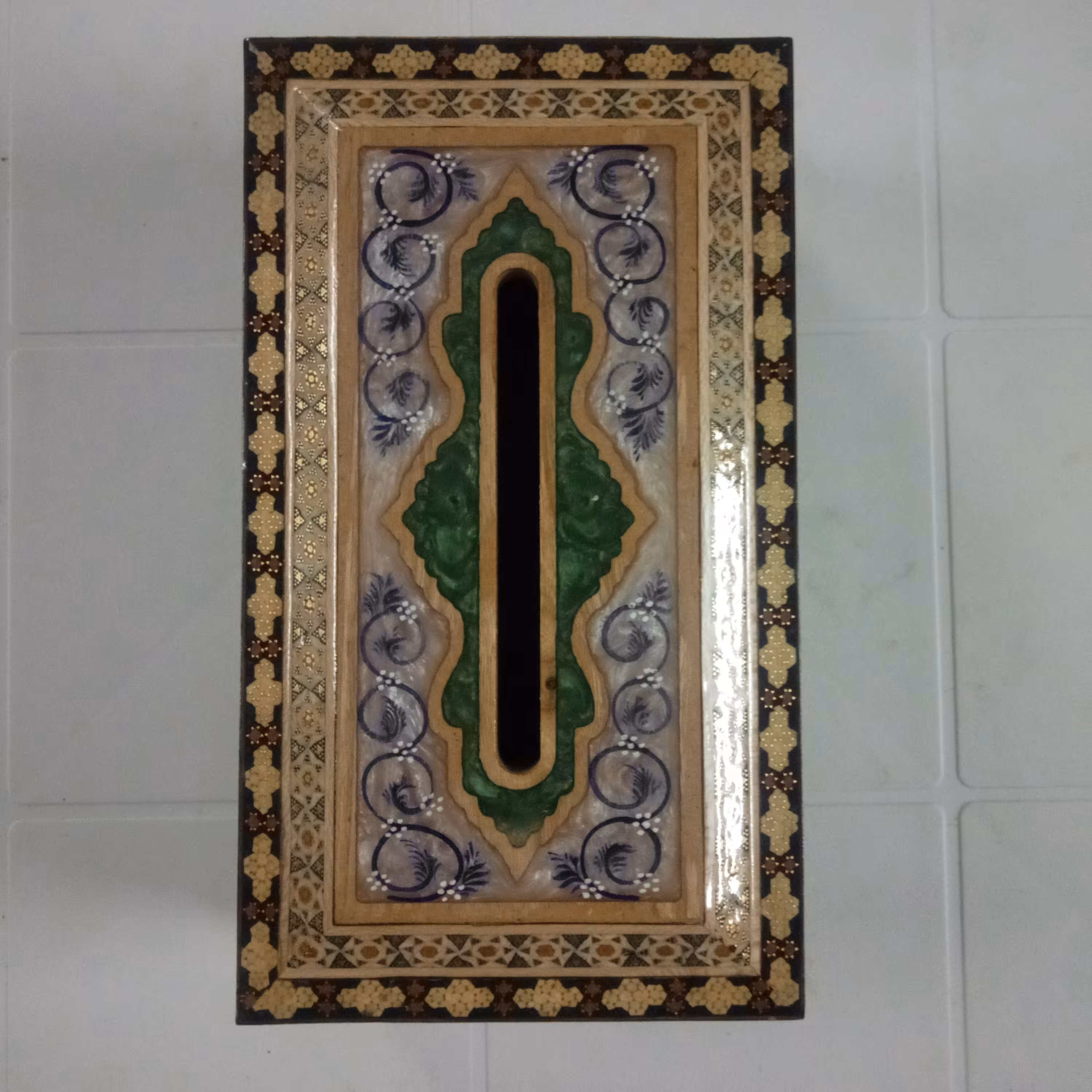 جعبه دستمال کاغذی خاتم  تزیین شده با صدف (کد 5)