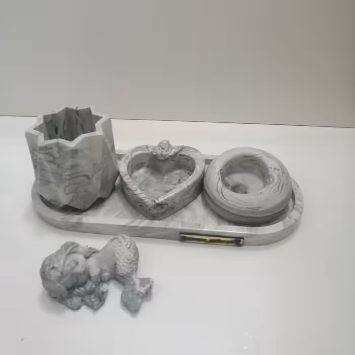 ست چهار تیکه ابروبادی رنگ سفید طوسی قابل اجرا در رنگبندی دلخواه هدیهٔ ای زیبا و شیک