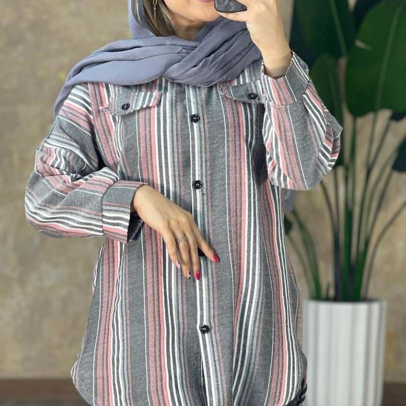 مانتو کلاه دار جنس پشمی با کیفیت در 4 رنگ بندی مختلف به قیمت سال گذشته و با ارسال رایگان و فری سایز با تنخور شیک