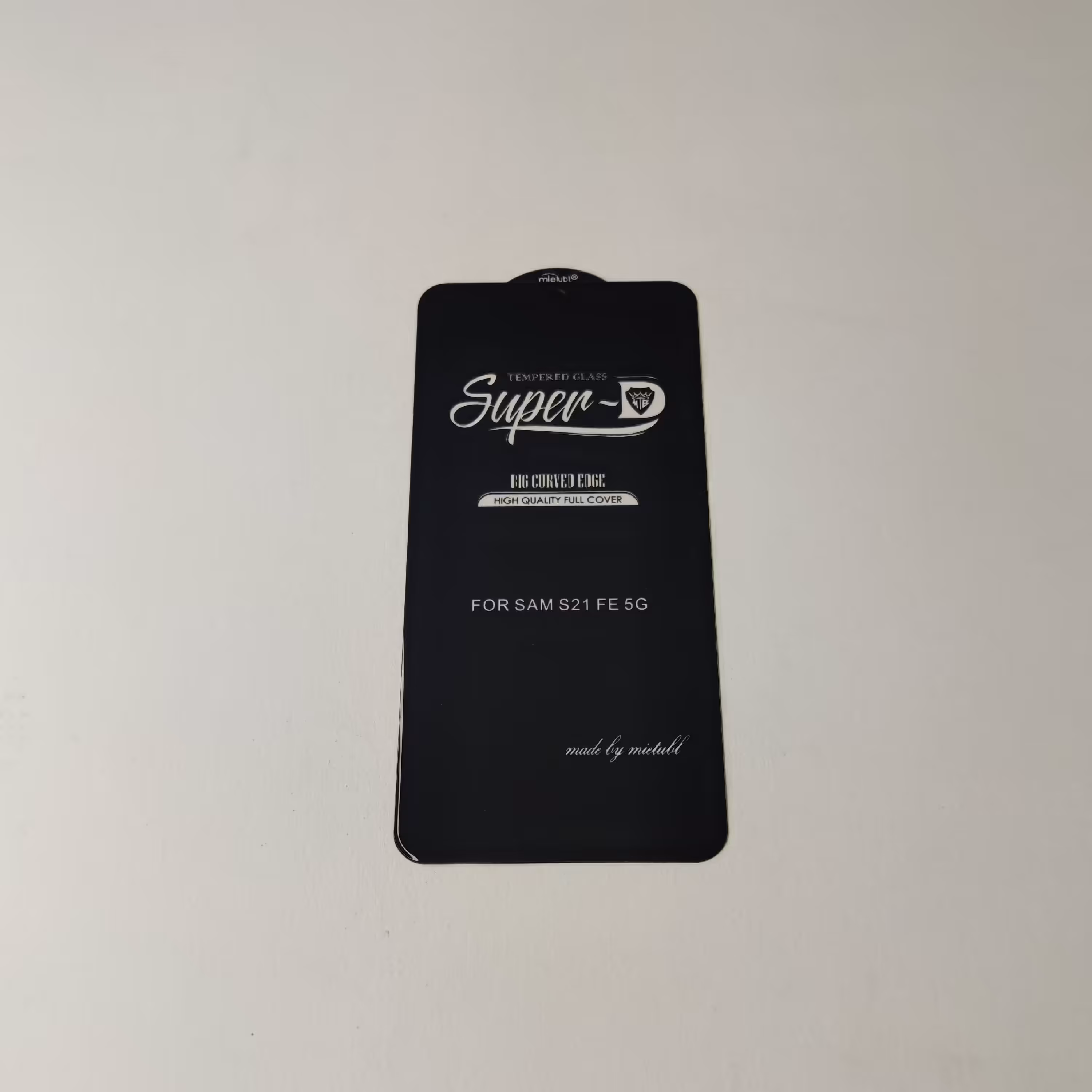 محافظ صفحه نمایش شیشه ای شفاف مدل Super D برند میتوبل مناسب برای گوشی موبایل سامسونگ S21fe