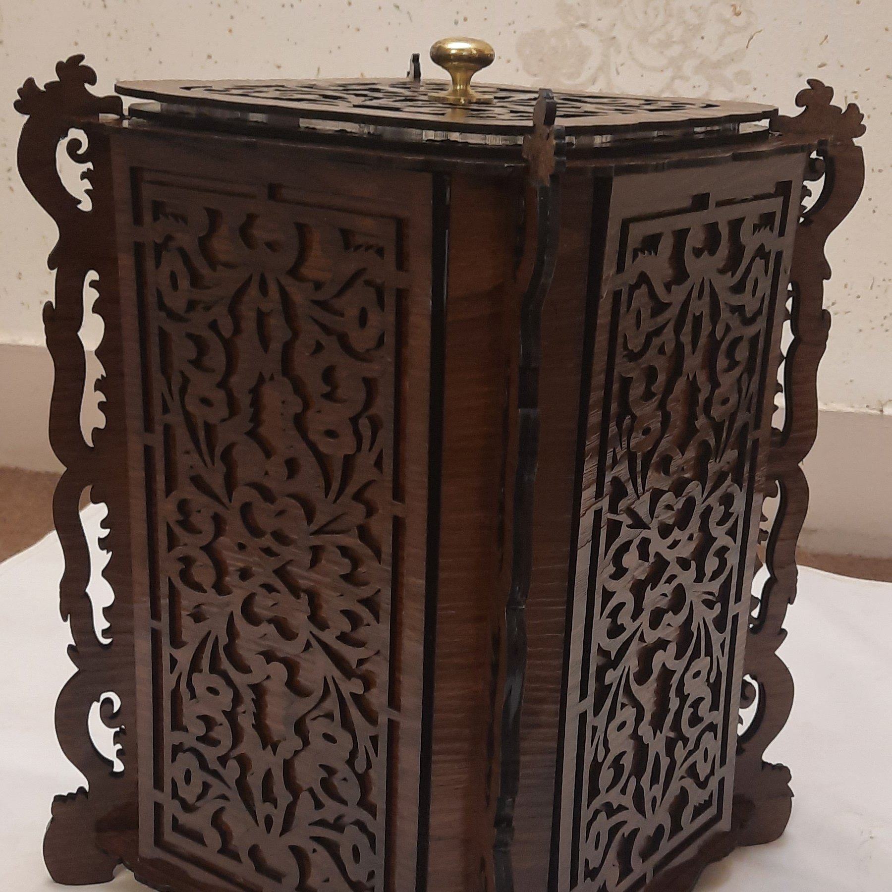 سطل زباله چوبی