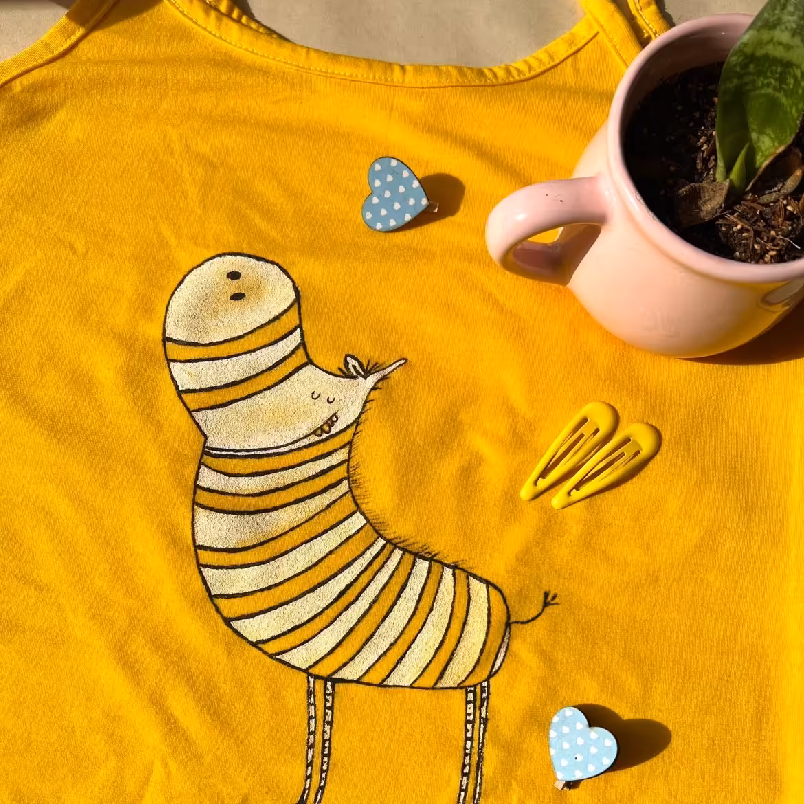 نقاشی روی لباس