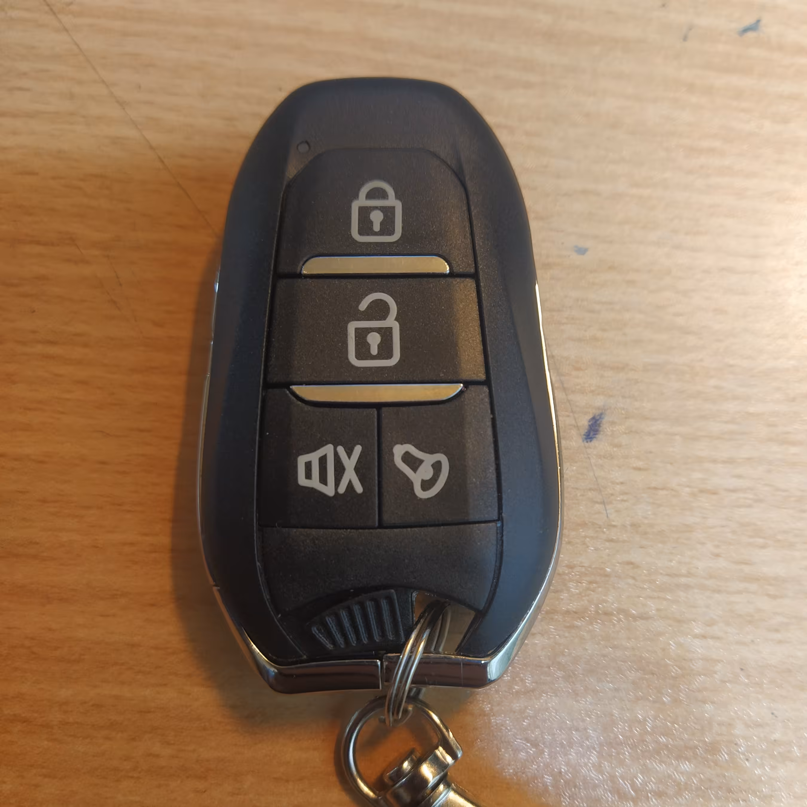 ریموت دزدگیر هوتای مدل کیلس 