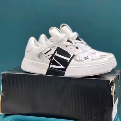 کتانی خاص و لاکچری ولنتینو Valentino