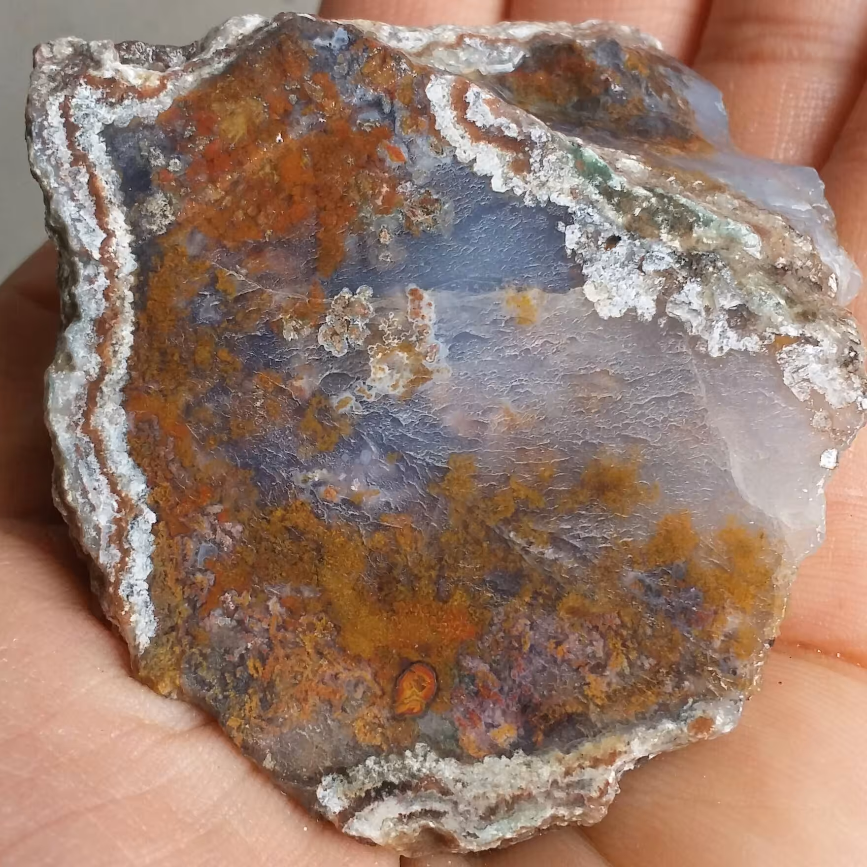 اسلایس سنگ راف عقیق شجر دریایی 7رنگ دیدنی شاهکار خلقت محشر کاملا طبیعی
با قابلیت ساخت چند نگین فوق العاده زیبااا
