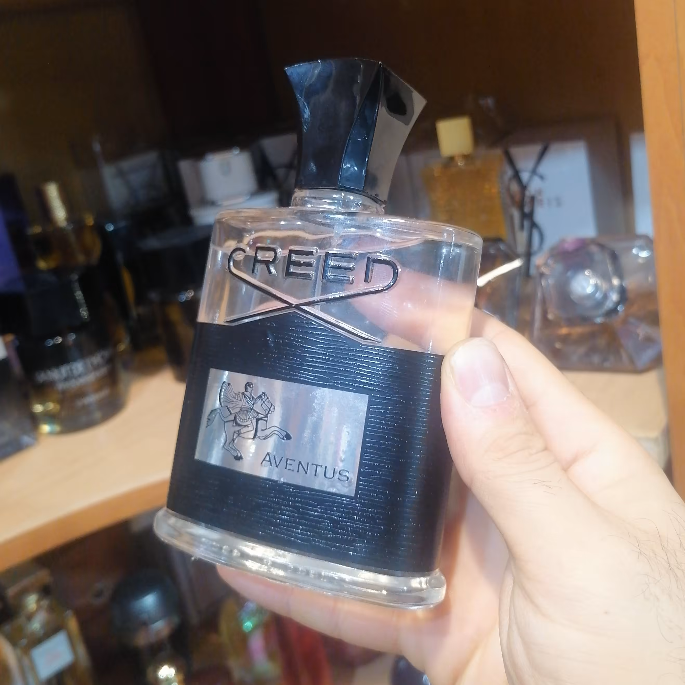 عطر ادکلن مردانه کرید اونتوس 120 میل فوق جذاب و خوشبو creed aventus