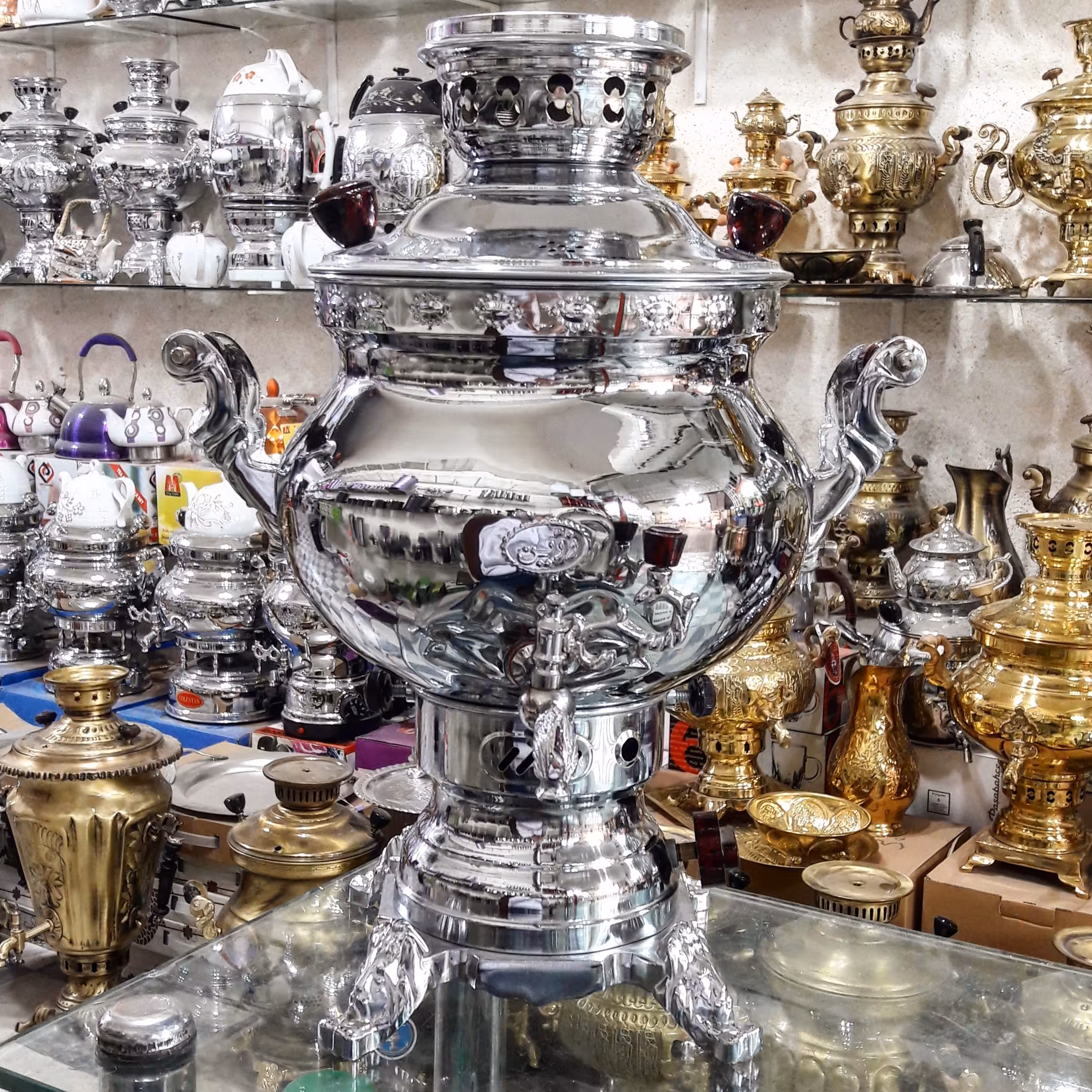 سماورگازی6لیتربهترین ورق برنج براق و خالص وضخیم با دسته ها و کفی باکالیت نسوز رنگ زرشکی
آبکاری استیل شده با سیستم نانو