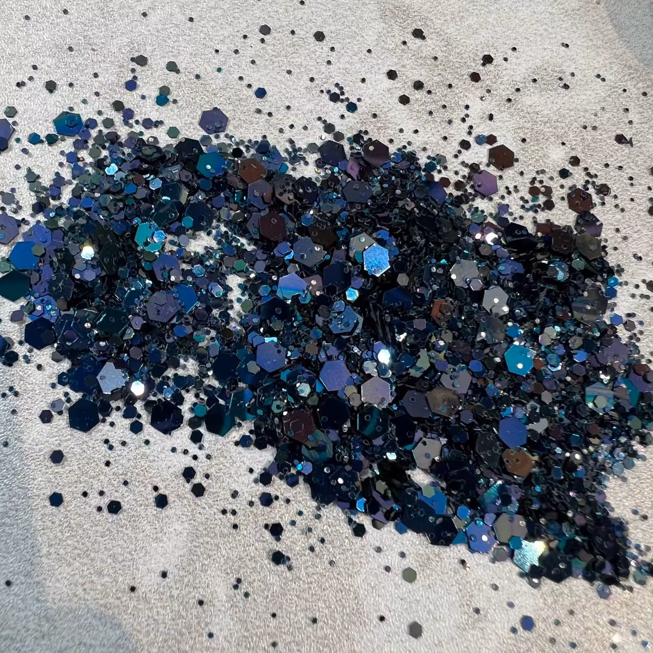 اکلیل مجیک  بلک شاین بی نظیر در بسته بندی 5 گرمی 