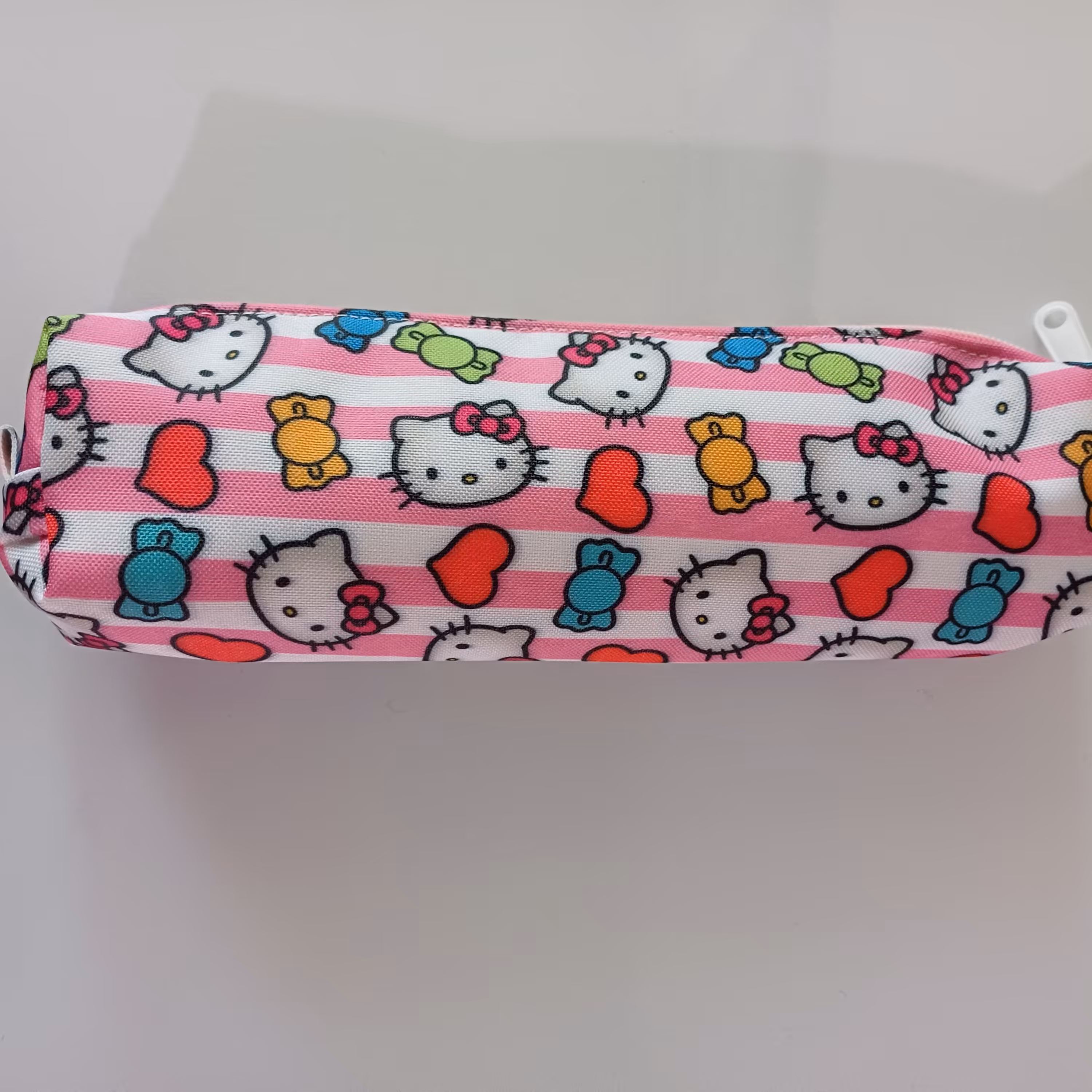 جامدادی فانتزی تک زیپ طرح کیتی جنس برزنت 