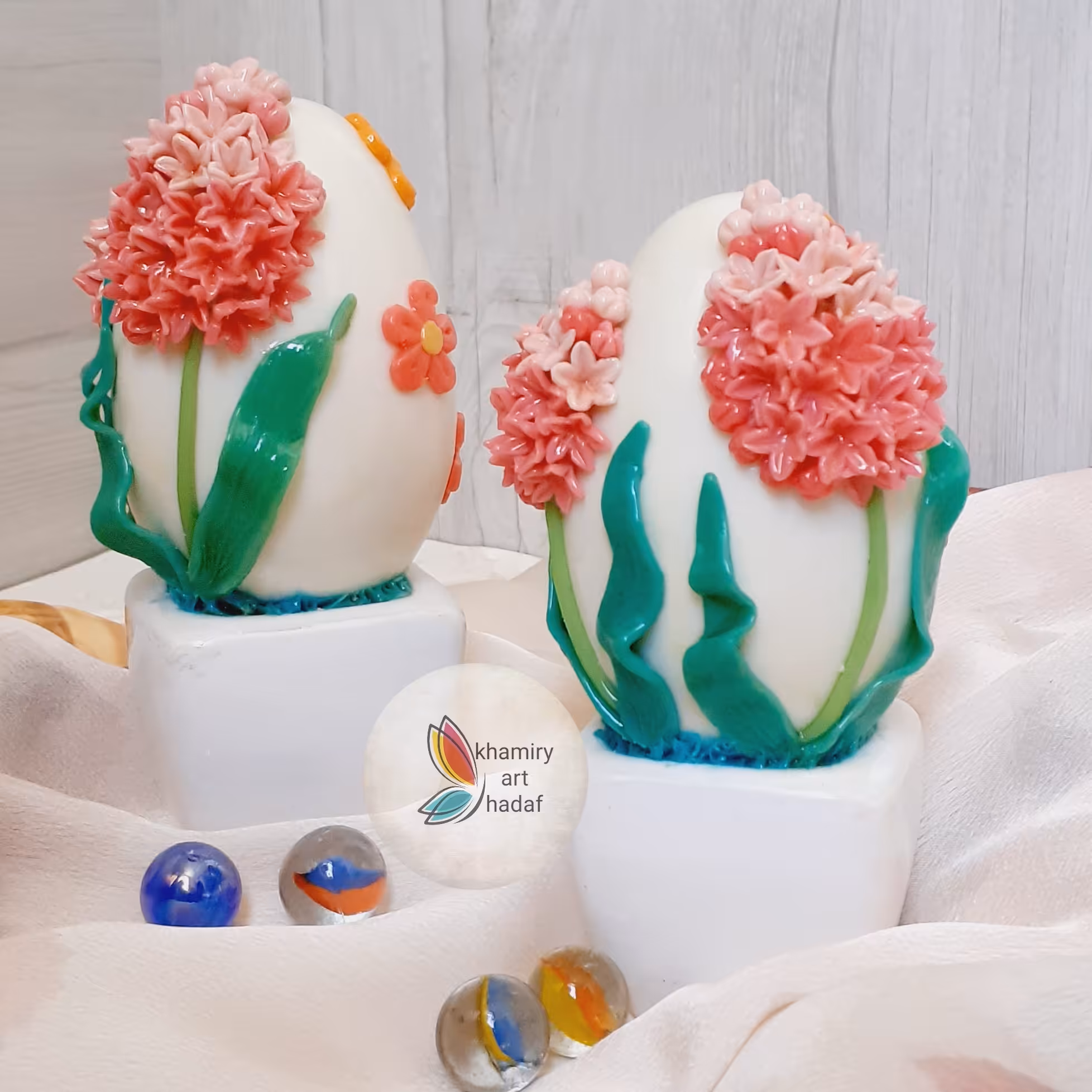 گل سنبل خمیری و  تخم مرغ رنگی هفتسین  قد 15 سانت وقیمت برای یک گلدان 